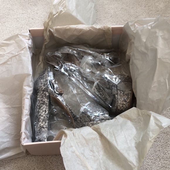 NWB Chinese Laundry Avenue 2 Heeled Sandals - Picture 6 of 7